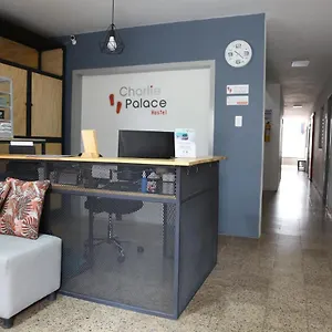charlie-palace-hostel.colombiamedellinhotels.com/